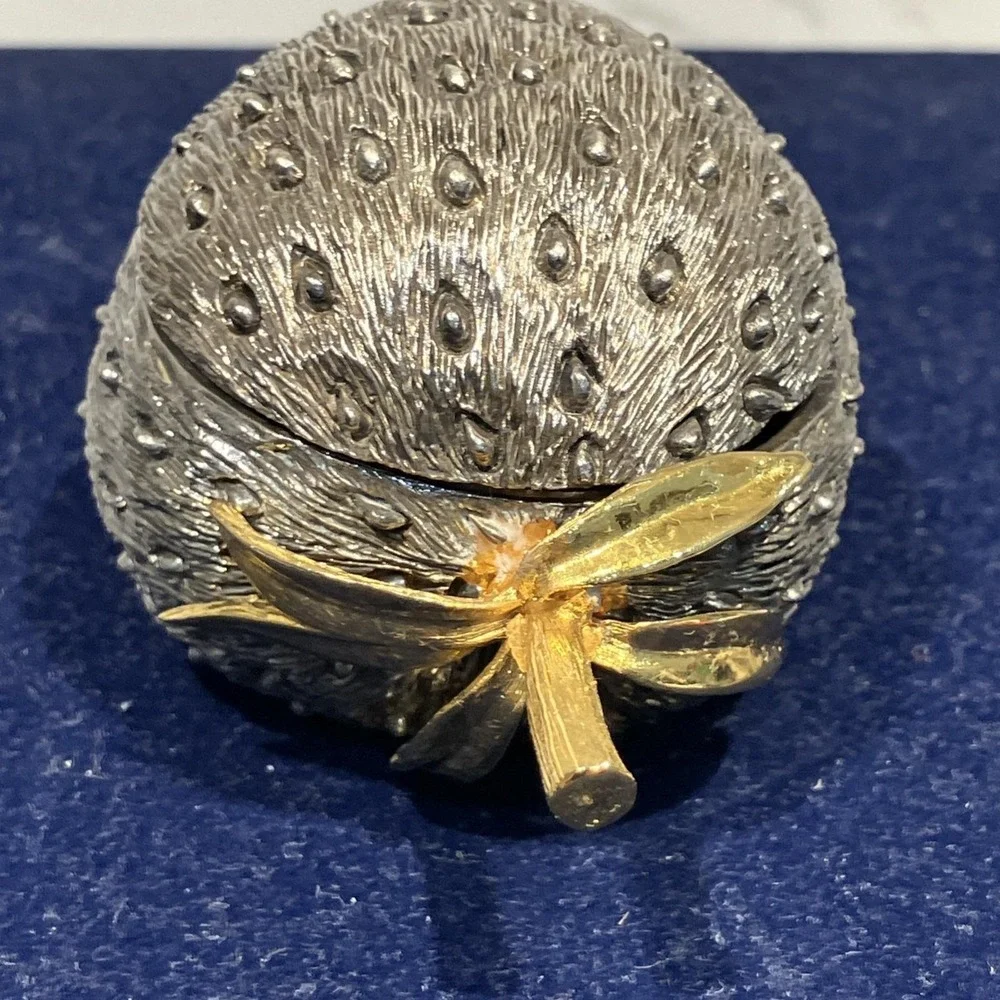 Lunt Pewter USA Strawberry Trinket Box Vintage 1.75